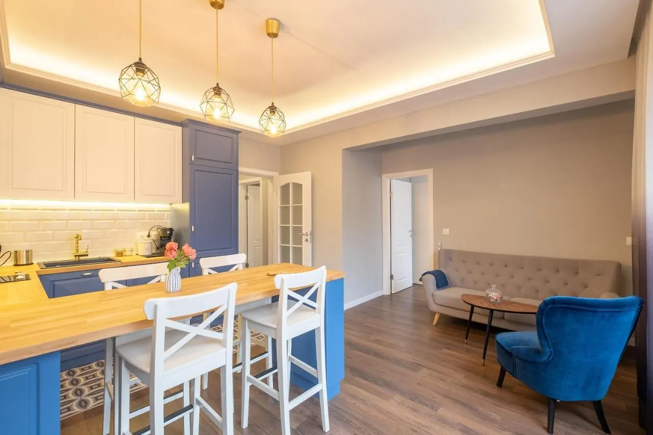 Designer & Cozy 2Bd Flat With A Parking In The City Center By Flat Mаnager Sofia 0*,  Bulgarije